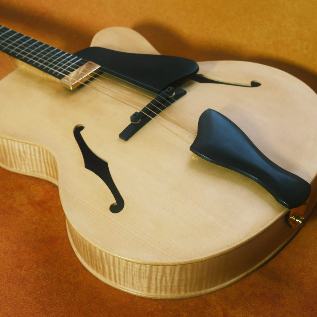 Yunzhi YZ-19NYL Handcrafted 17" Jazz Electric Guitar 6-String Carved Solid Hollow Body Violin Style Spruce Top Maple Neck Ebony