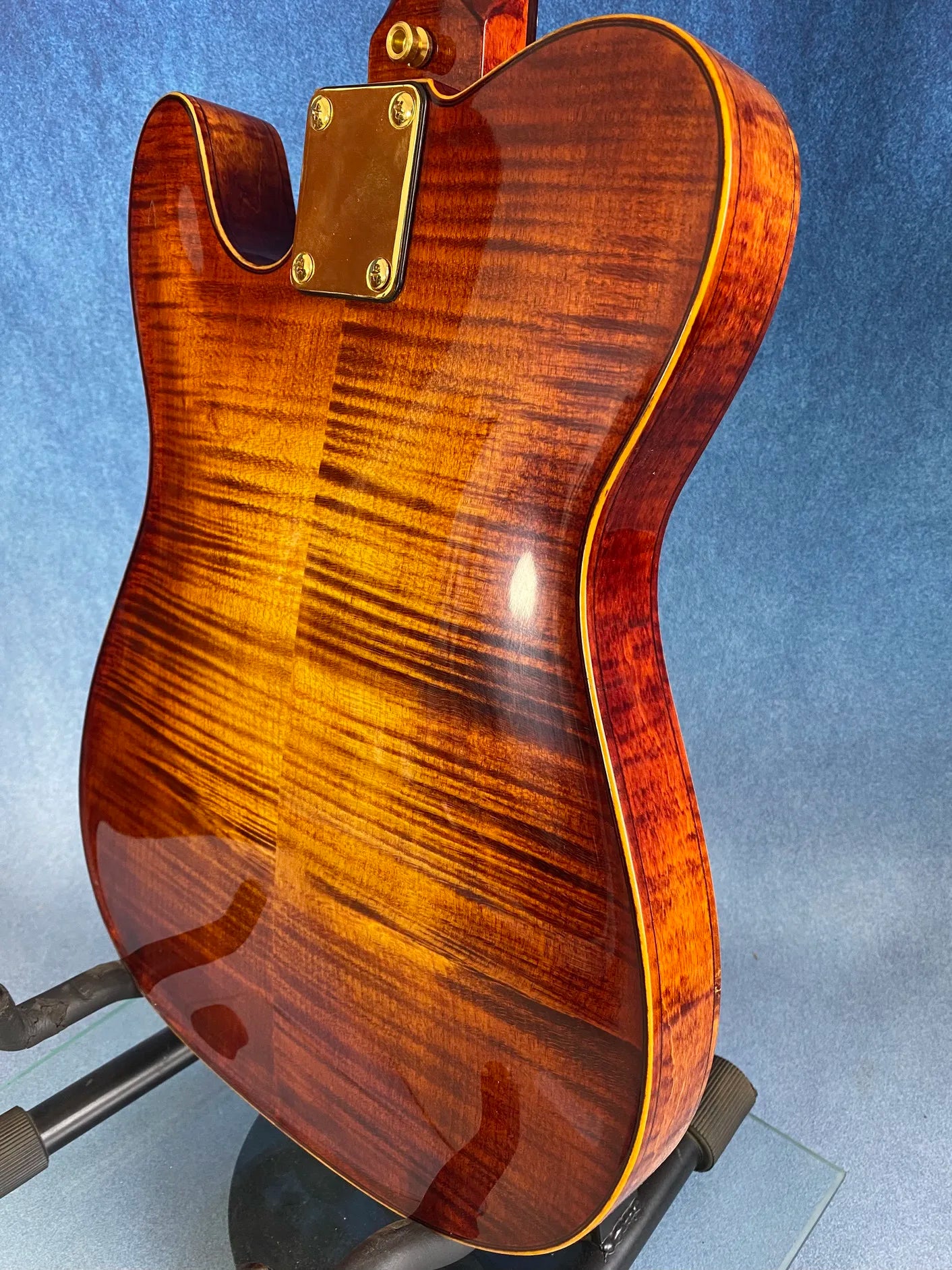 Handmade Archtop Jazz Guitar-Luthier Custom Electric Guitar Components Kit Spruce Top Ebony Maple Neck for Professional