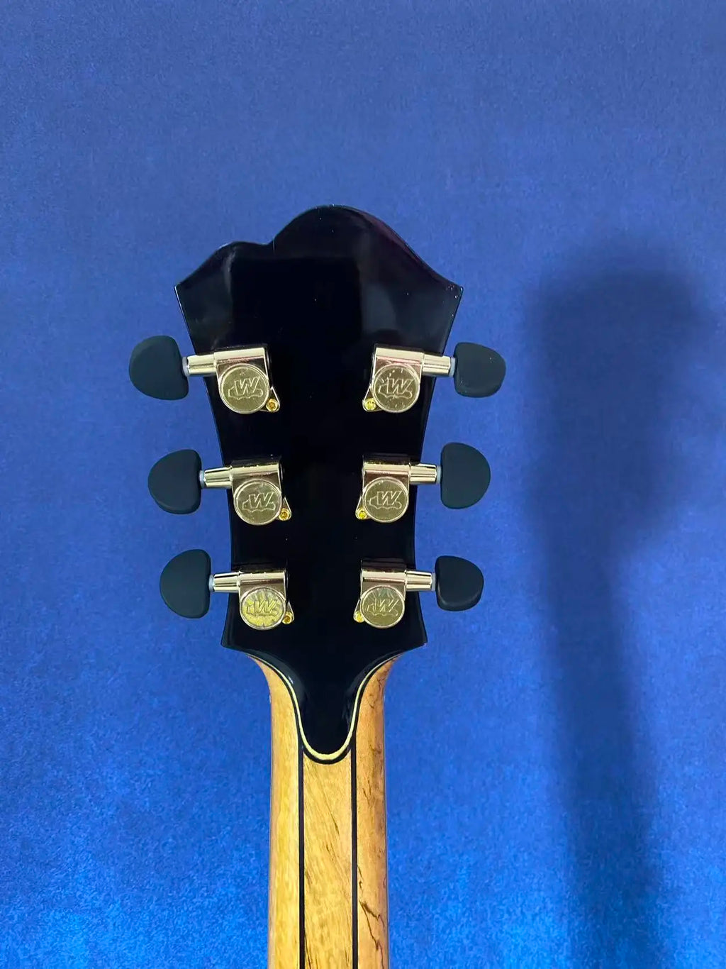 Yunzhi Customizable Acoustic Guitar YZA25 Jazz Archtop Hollow Solid Maple Body Spruce Top Gloss Finish Ebony Fingerboard