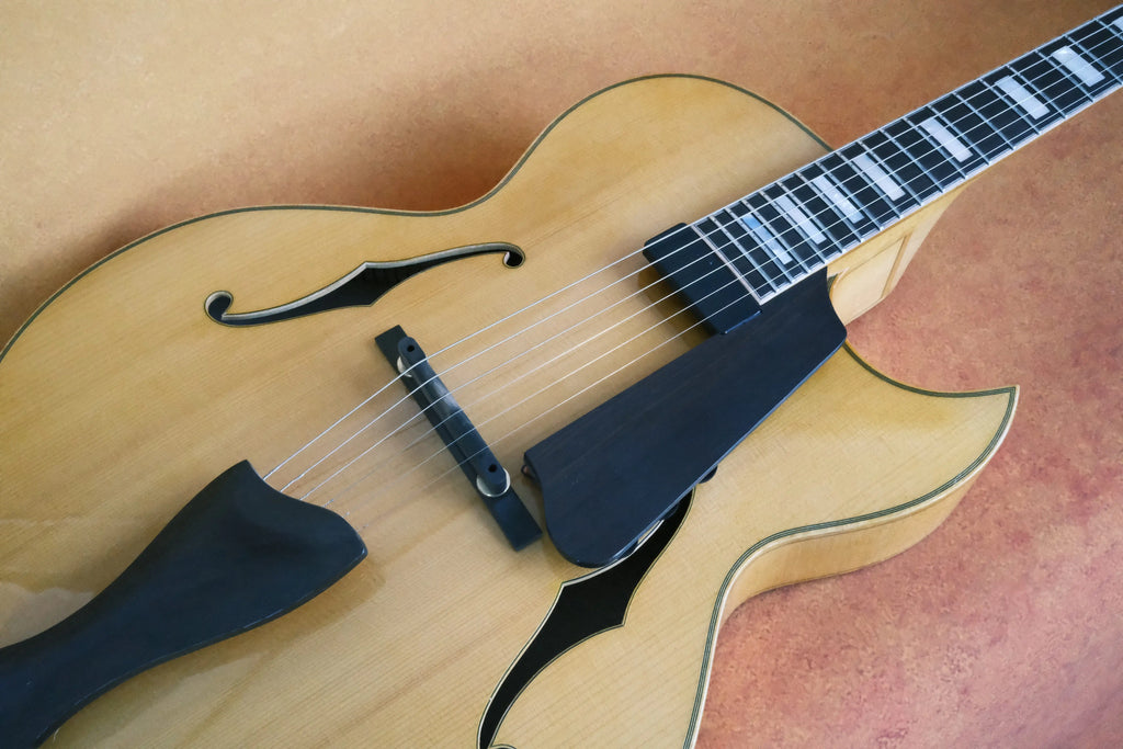 Yunzhi Luthier Handcrafted 16" Jazz Electric Guitar Golden Finish Flamed Maple Hollow Body Spruce Top Ebony Fingerboard