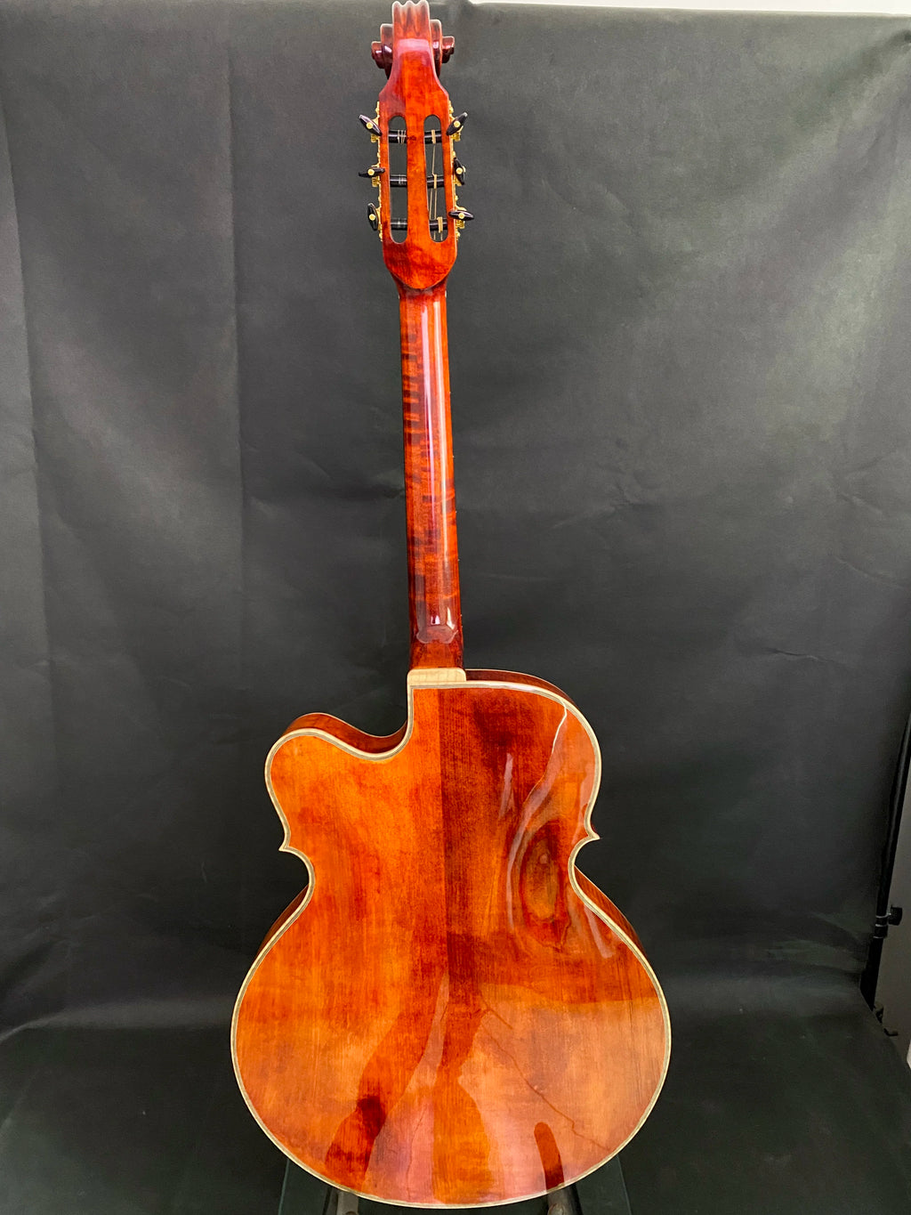 Yunzhi YZ-19NYL Luthier Handcrafted 16" Jazz Electric Archtop Mahogany Hollow Body Gloss Ebony Fingerboard Spruce Sunset