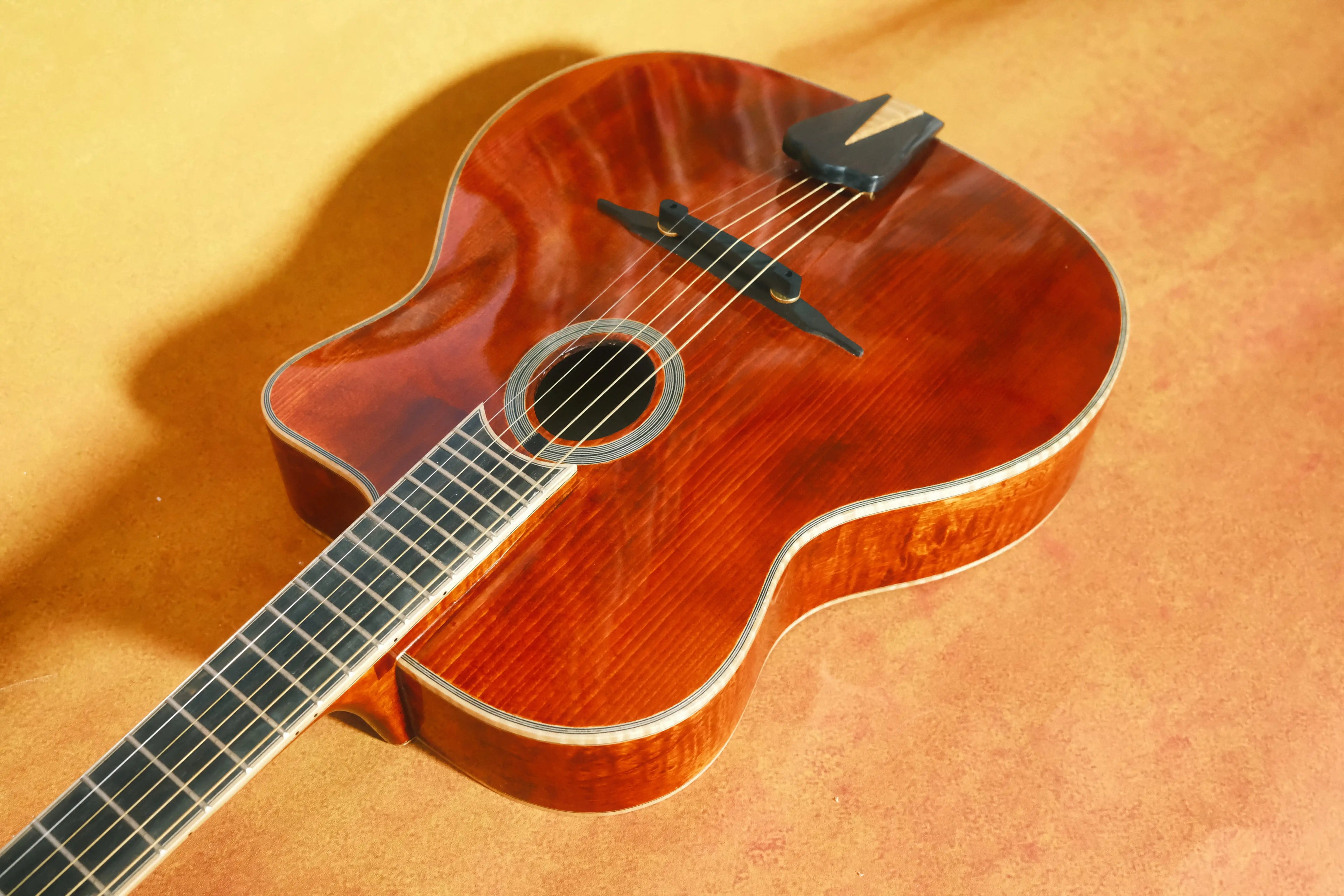Yunzhi 17-Inch Gypsy Style Archtop Electric Guitar Handcrafted Flamed Maple Hollow Body Ebony Fingerboard Spruce Brown H-H