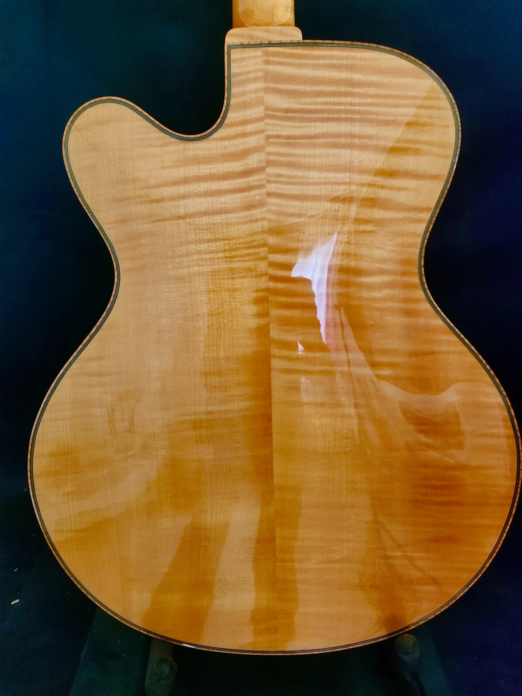 Yunzhi 16\" Quality Jazz Guitar Handcrafted Archtop Hollow Body Custom Carved Solid Maple with Ebony Fingerboard