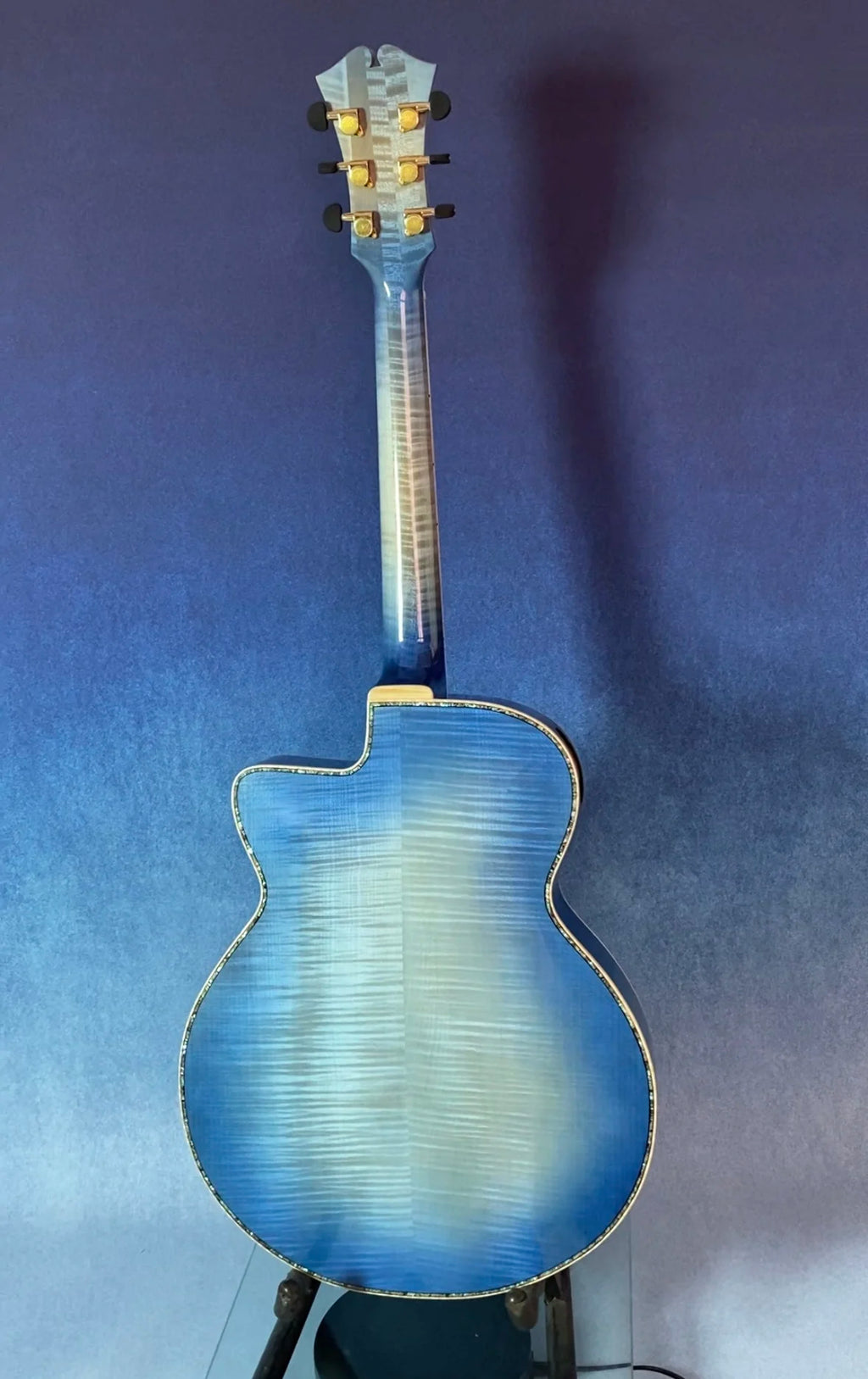 Handcrafted Blue Nitrocellulose Lacquer Glossy Finish Archtop Jazz Guitar Ebony Fingerboard Hollow Body Carved Maple 6-String