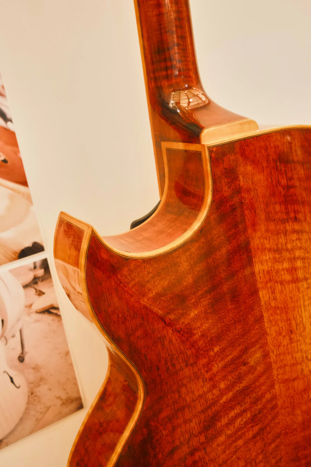 Yunzhi Luthier Handcrafted 16" Jazz Electric Guitar Flamed Maple Hollow Body Brown Spruce Top Maple Neck Professional