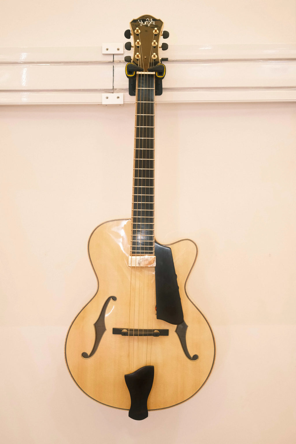 Yunzhi Handcrafted 15" Hollow Body Electric Guitar 6 Natural Nitrocellulose Gloss Flamed Maple Spruce Archtop Jazz Ebony
