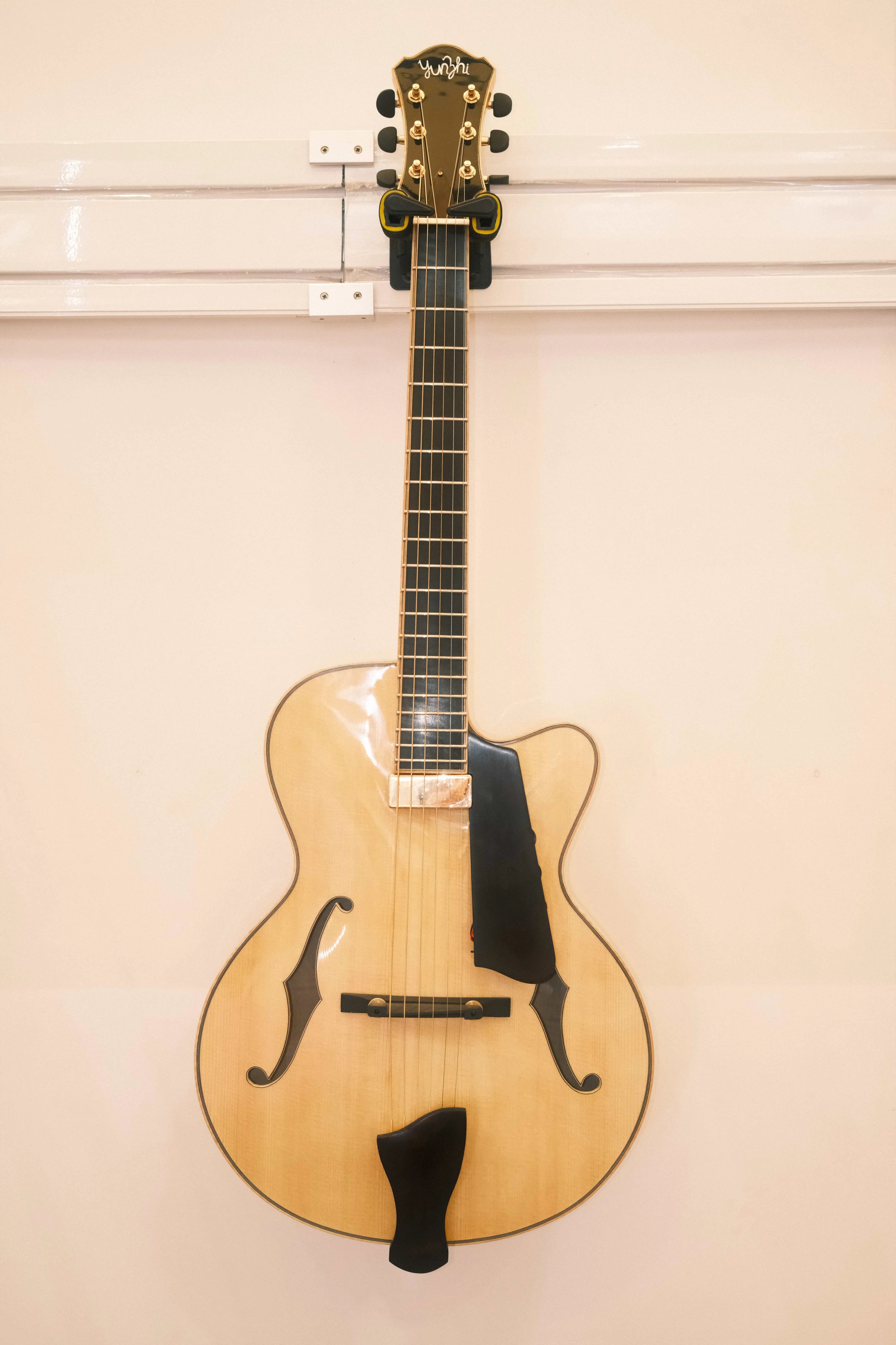 Yunzhi Handcrafted 15" Hollow Body Electric Guitar 6 Natural Nitrocellulose Gloss Flamed Maple Spruce Archtop Jazz Ebony