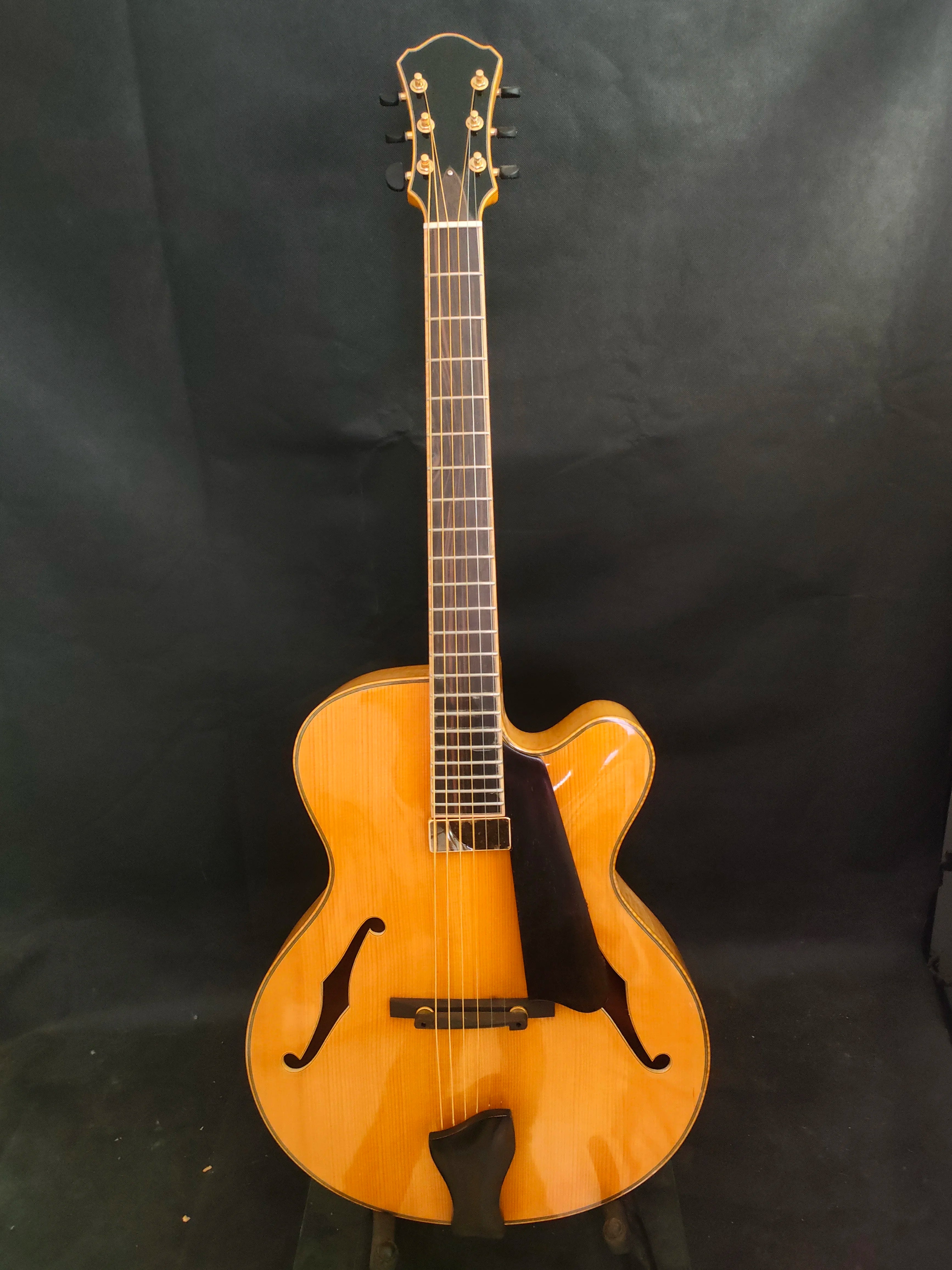 Yunzhi 16\" Quality Jazz Guitar Handcrafted Archtop Hollow Body Custom Carved Solid Maple with Ebony Fingerboard