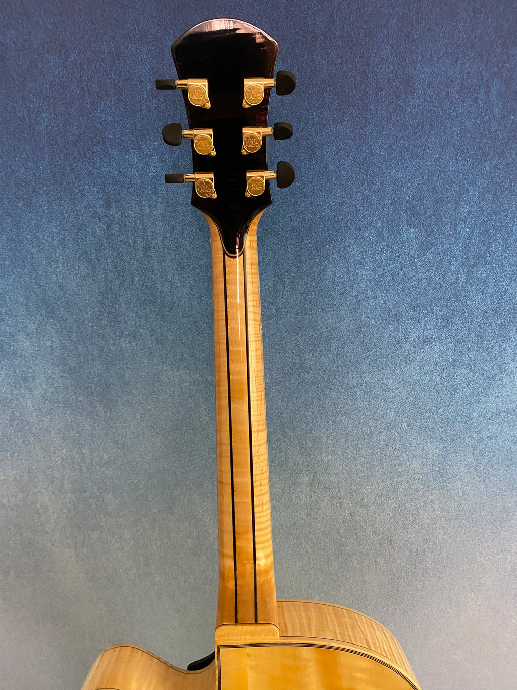 Yunzhi Luthier Handcrafted 17" Jazz Electric Guitar Flamed Maple Hollow Body Spruce Archtop Back/Side Ebony Fingerboard Natural
