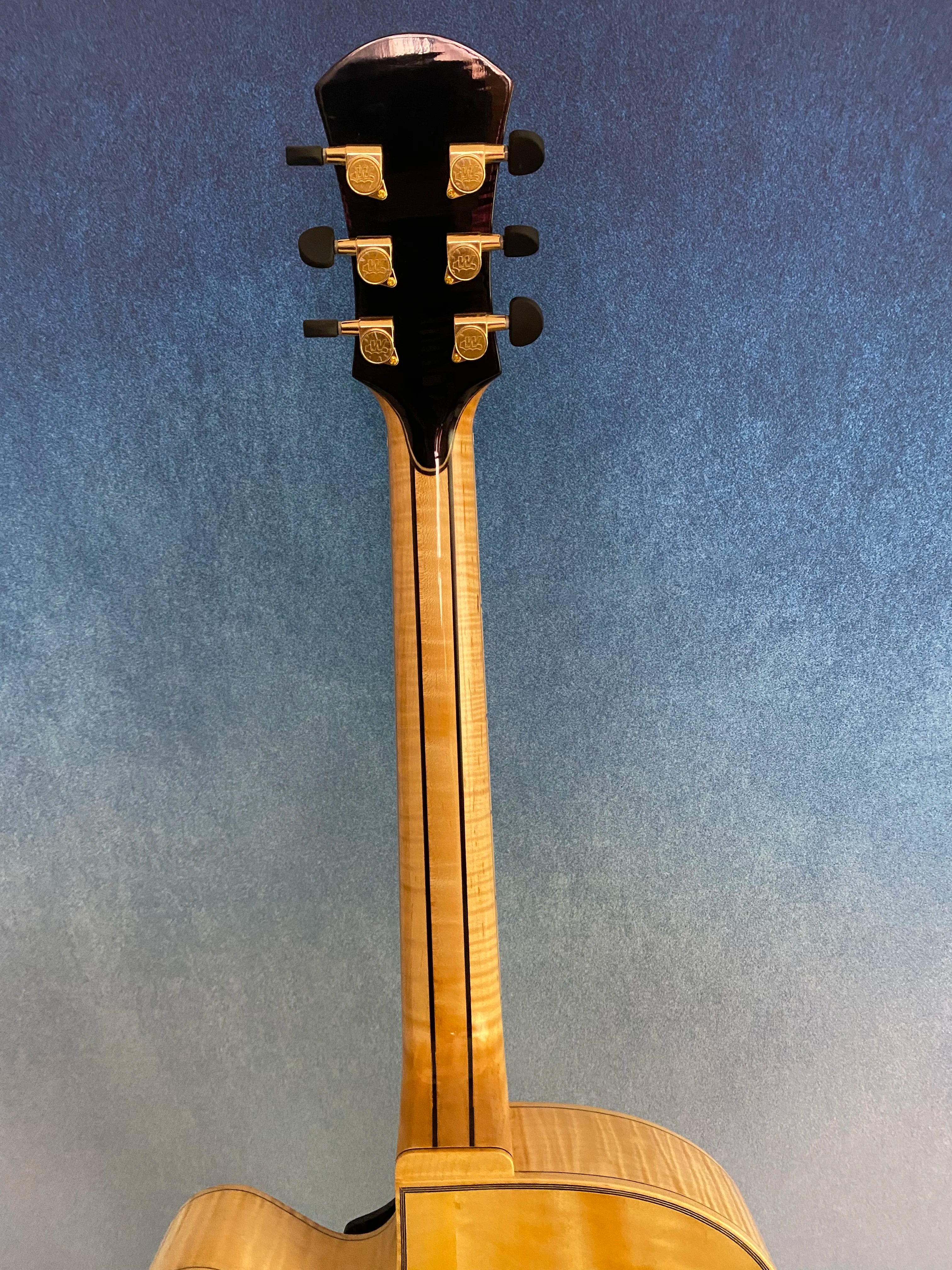 Yunzhi Luthier Handcrafted 17" Jazz Electric Guitar Flamed Maple Hollow Body Spruce Archtop Back/Side Ebony Fingerboard Natural