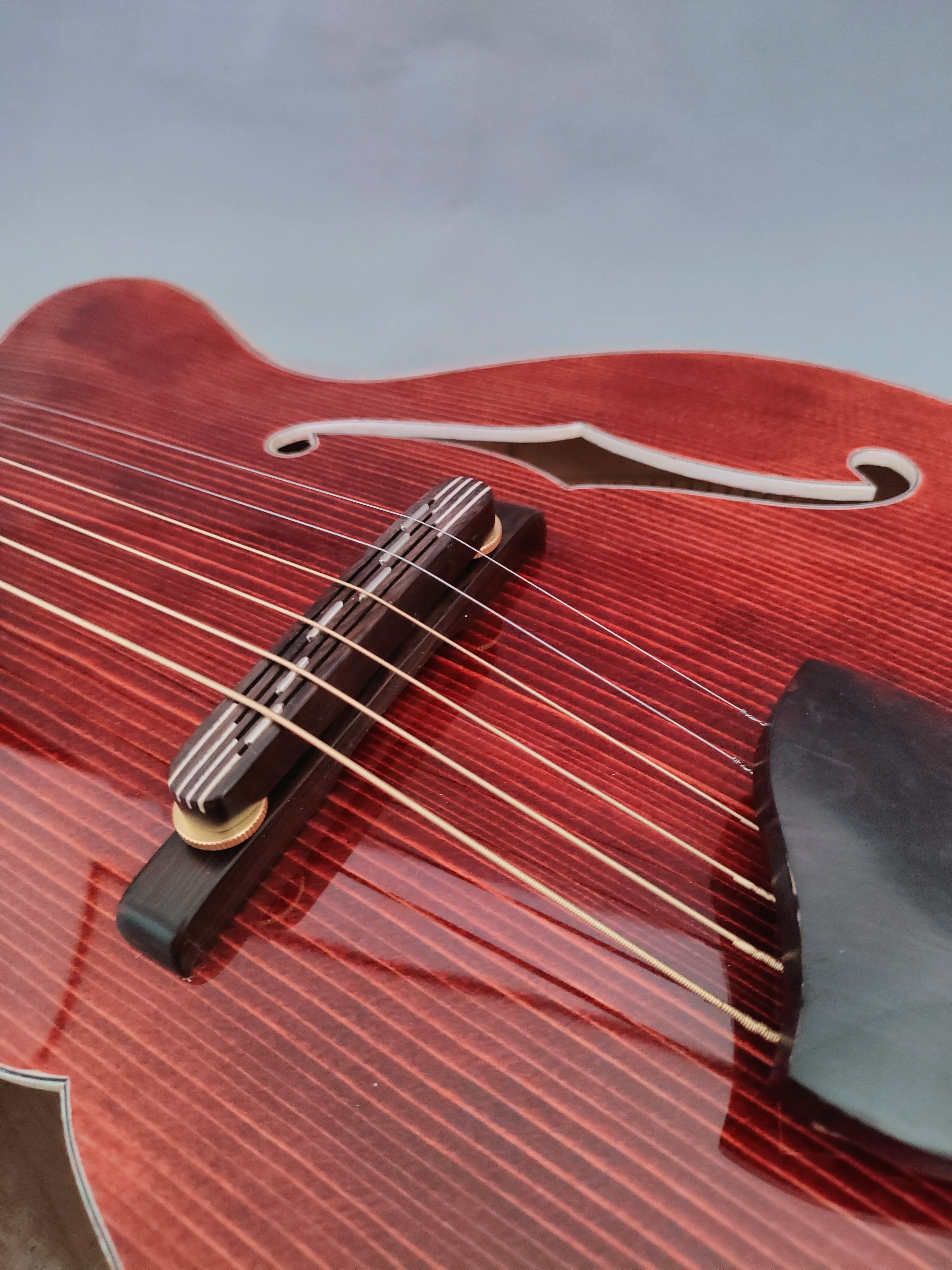 Yunzhi Fully Customizable Electric Guitar Handmade Basswood Body Spruce Top Maple Neck Ebony Fingerboard 6-String Gloss Finish