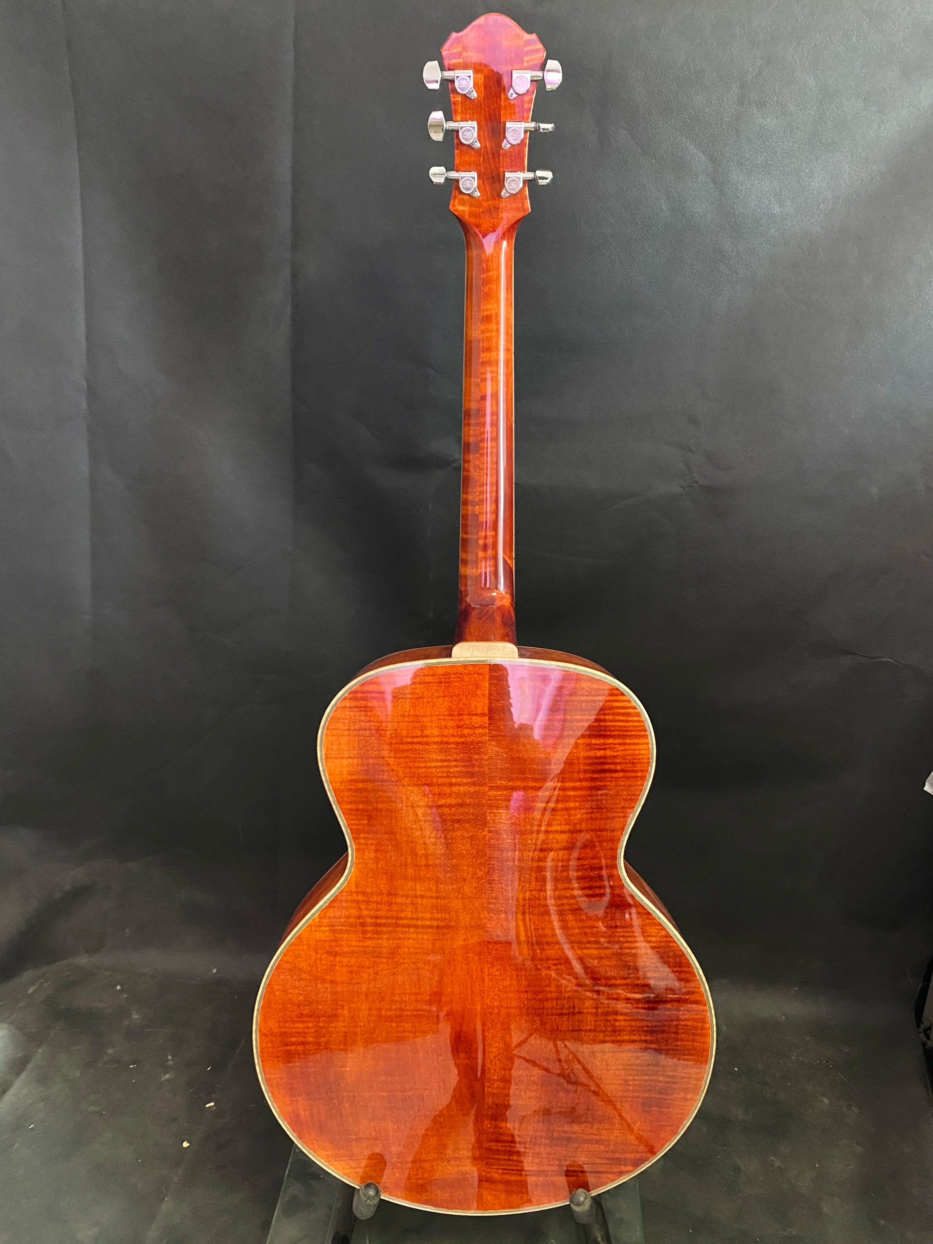 Yunzhi Handcrafted Jazz Guitar Carved Solid Maple Hollow Body Ebony Customizable Acoustic Electric Archtop Instrument
