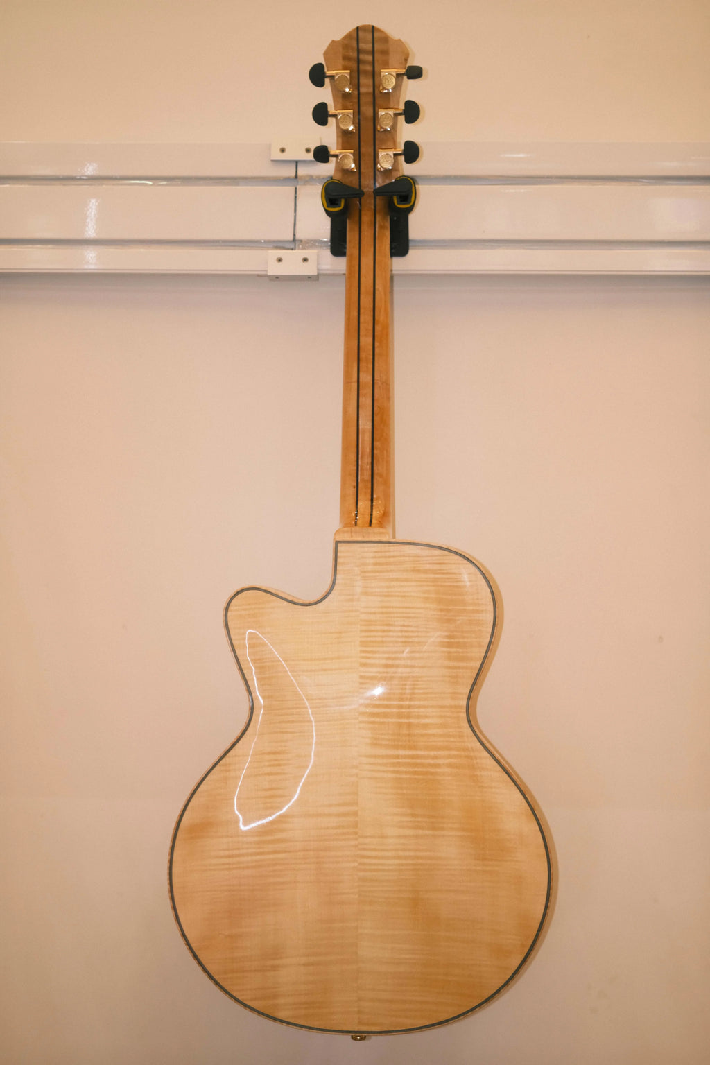 Yunzhi Handcrafted 15" Hollow Body Electric Guitar 6 Natural Nitrocellulose Gloss Flamed Maple Spruce Archtop Jazz Ebony
