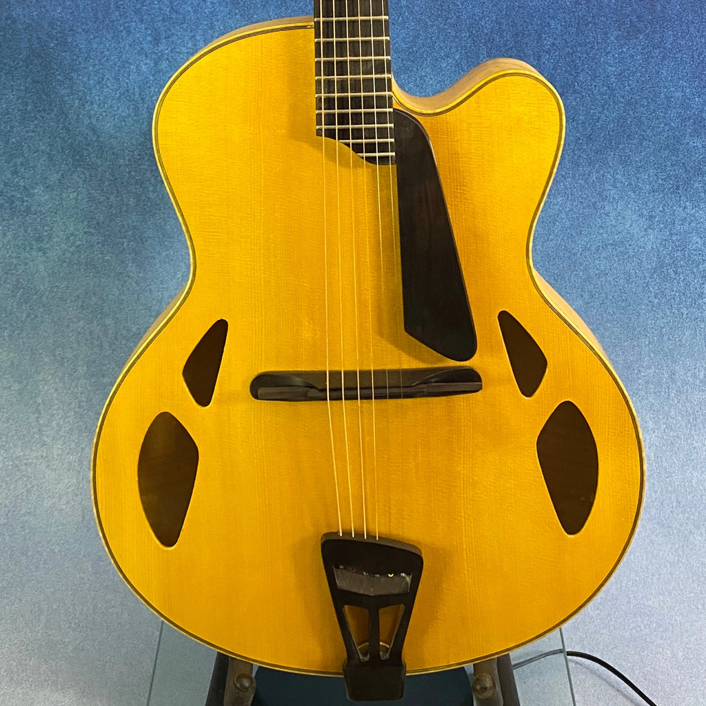 Yunzhi Luthier Handcrafted 17" Archtop Electric Jazz Guitar Solid Flamed Maple Hollow Body Spruce Ebony Fingerboard Maple