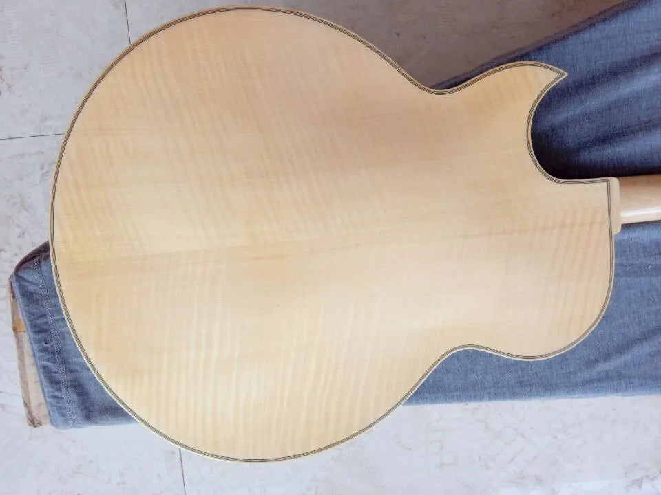 Yunzhi Customizable Jazz Hollow Body Electric Guitar with Spruce/Flamed Maple Archtop Ebony Fingerboard S/H Pickup Configuration