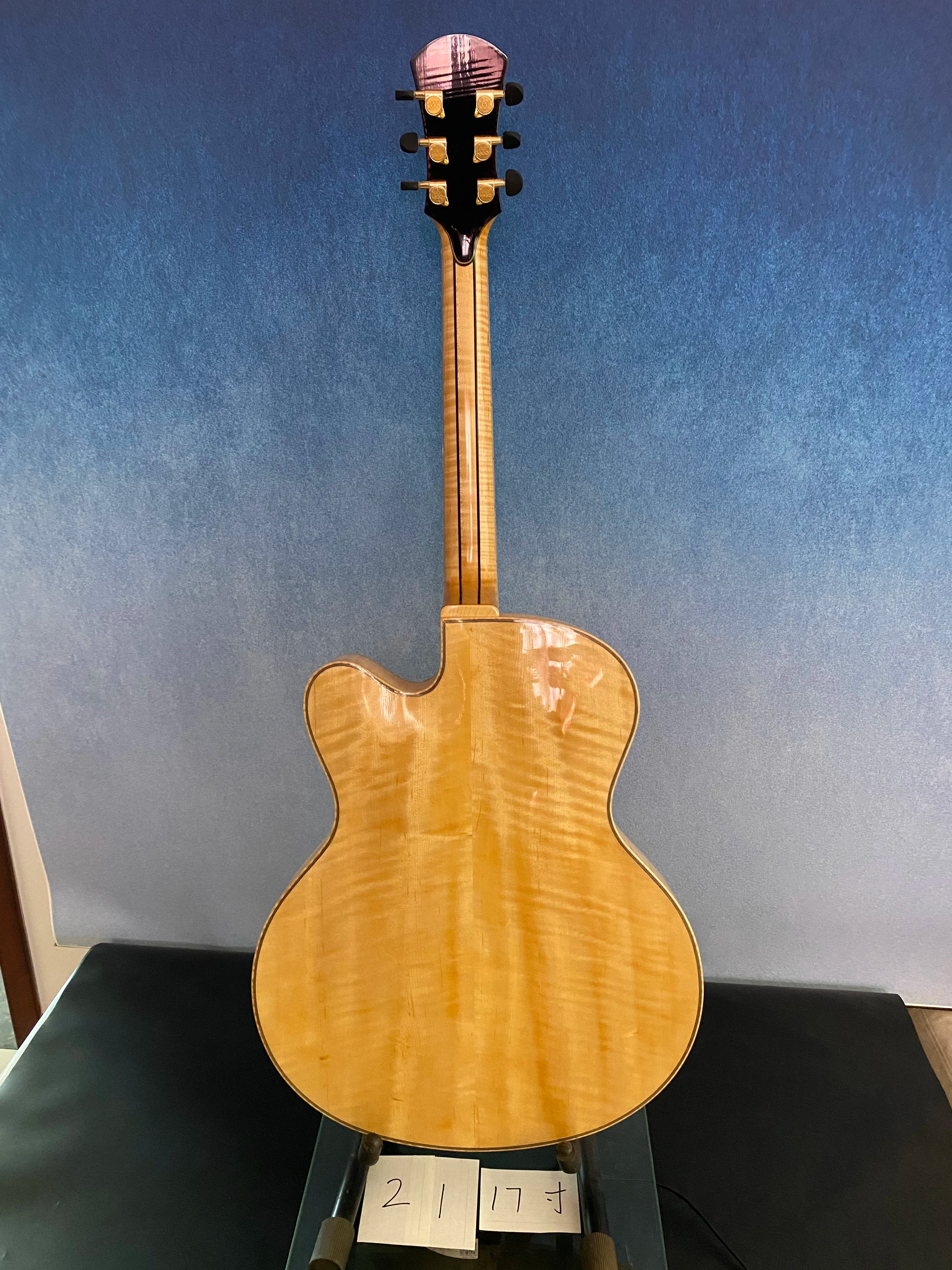 Yunzhi Luthier Handcrafted 17" Jazz Electric Guitar Flamed Maple Hollow Body Spruce Archtop Back/Side Ebony Fingerboard Natural