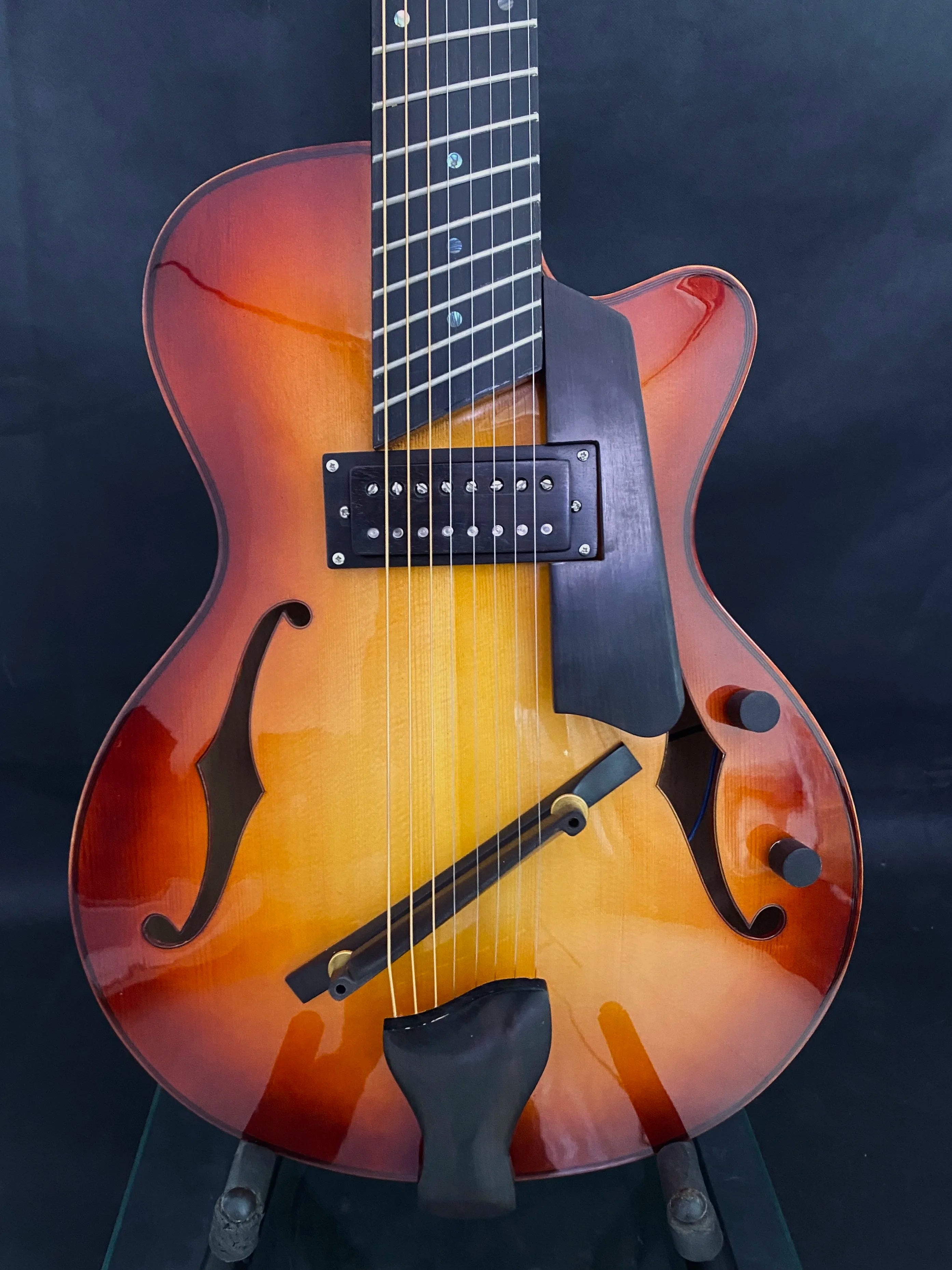 Yunzhi 15-Inch Electric Jazz Guitar Handcrafted Hollow Body with Sunset Cutaway Customizable Archtop Design Side Material Maple
