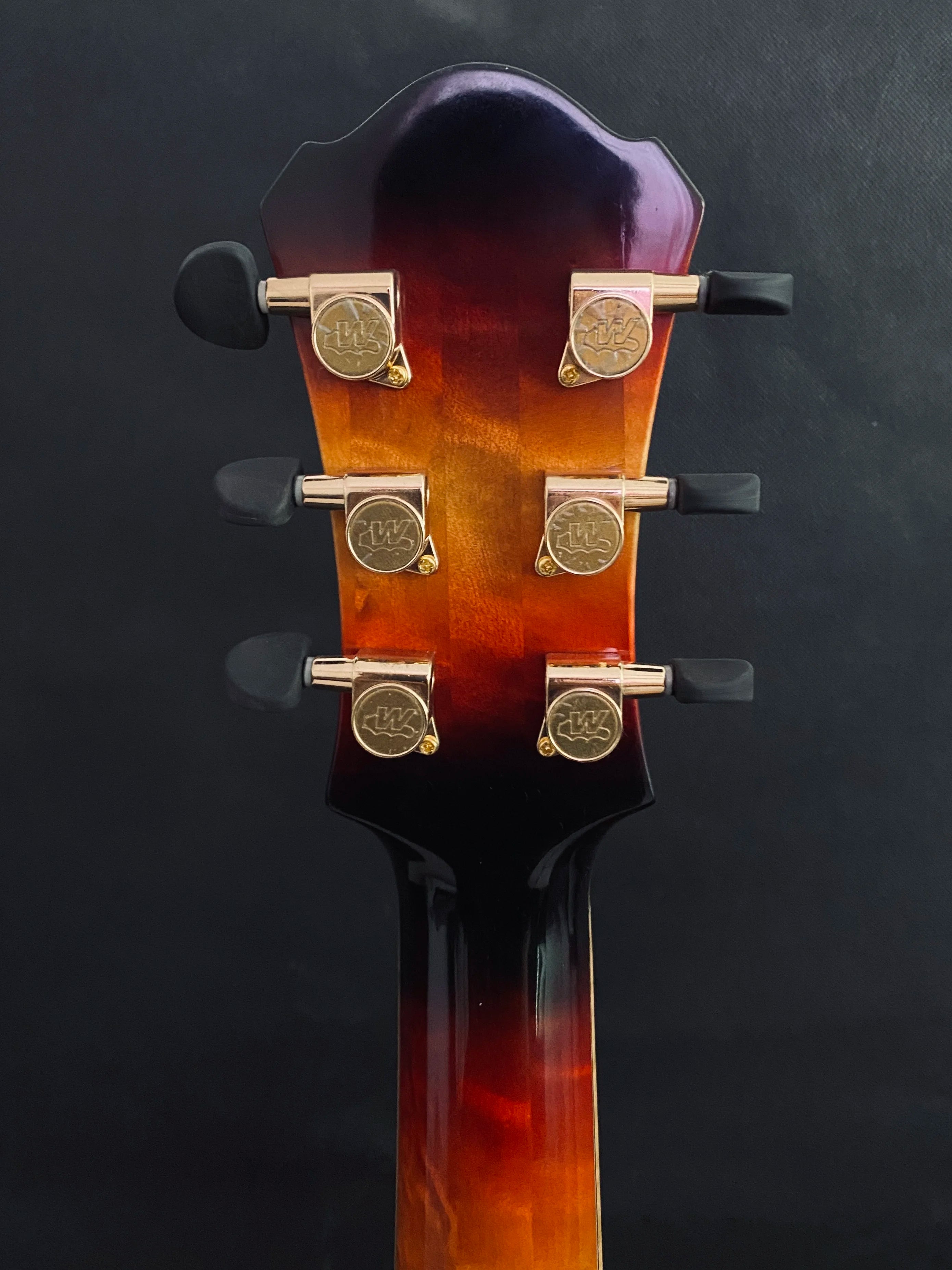 Yunzhi Customizable Sunset Colour Electric Archtop Jazz Guitar Hollow Body with Flamed Maple and Ebony Fingerboard