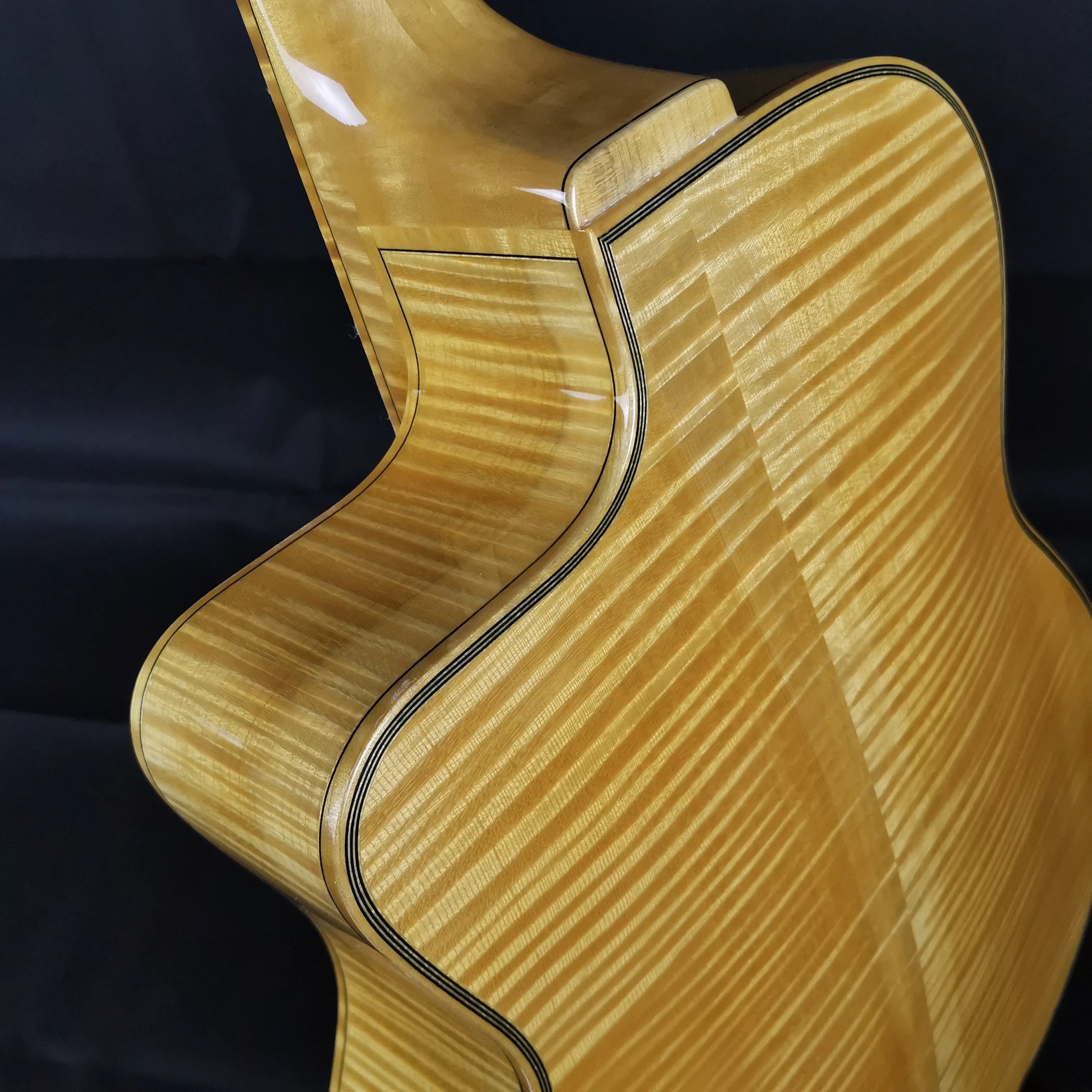 Handmade Custom Yunzhi Archtop Gypsy Jazz Guitar Spruce Top Maple Back/Side Ebony Fingerboard Gloss Hollow Body Professional