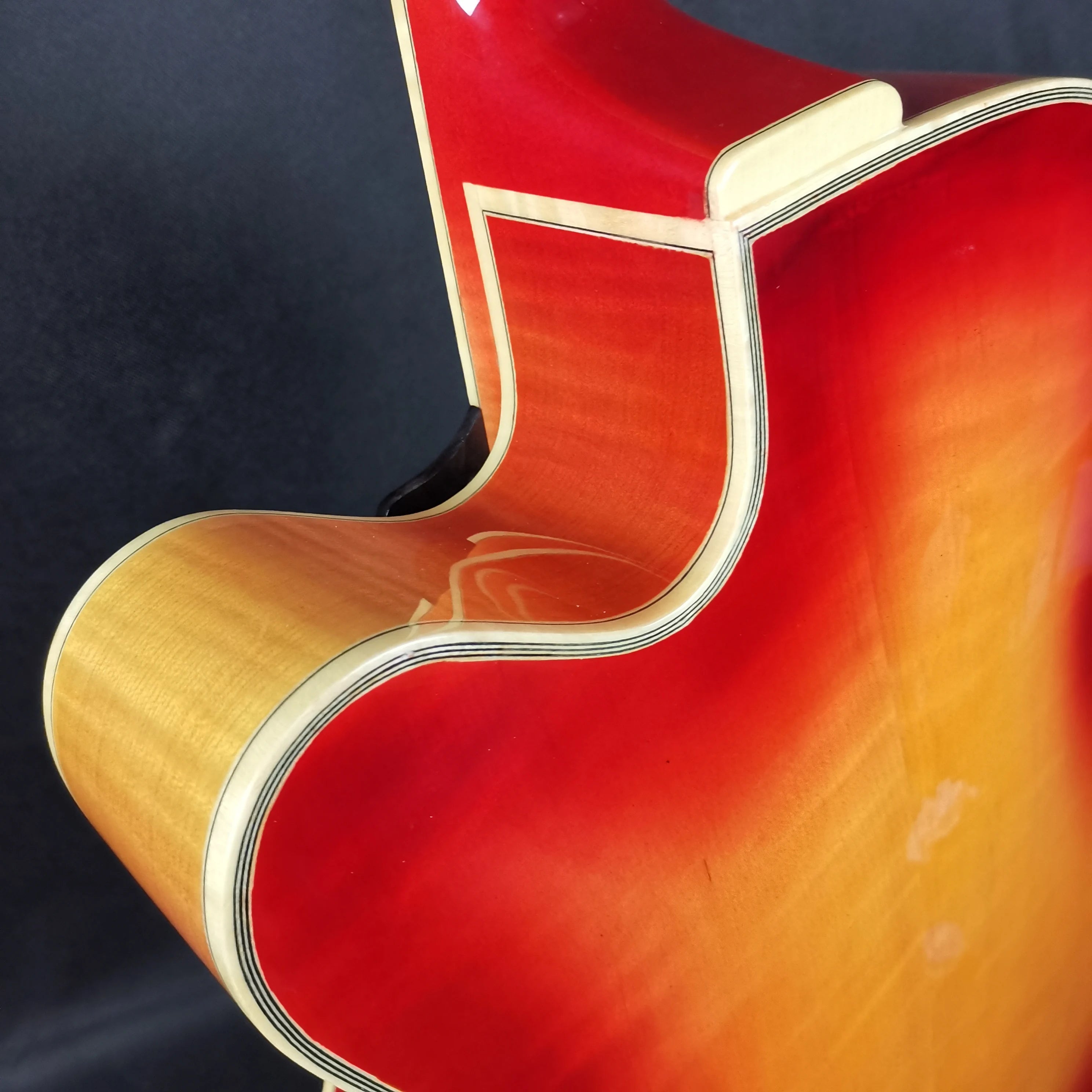 Discount Yunzhi YZ-19NYL Handmade Hollow Flamed Maple Natural Archtop Electric Guitar Cutaway Ebony Fingerboard Solid Spruce