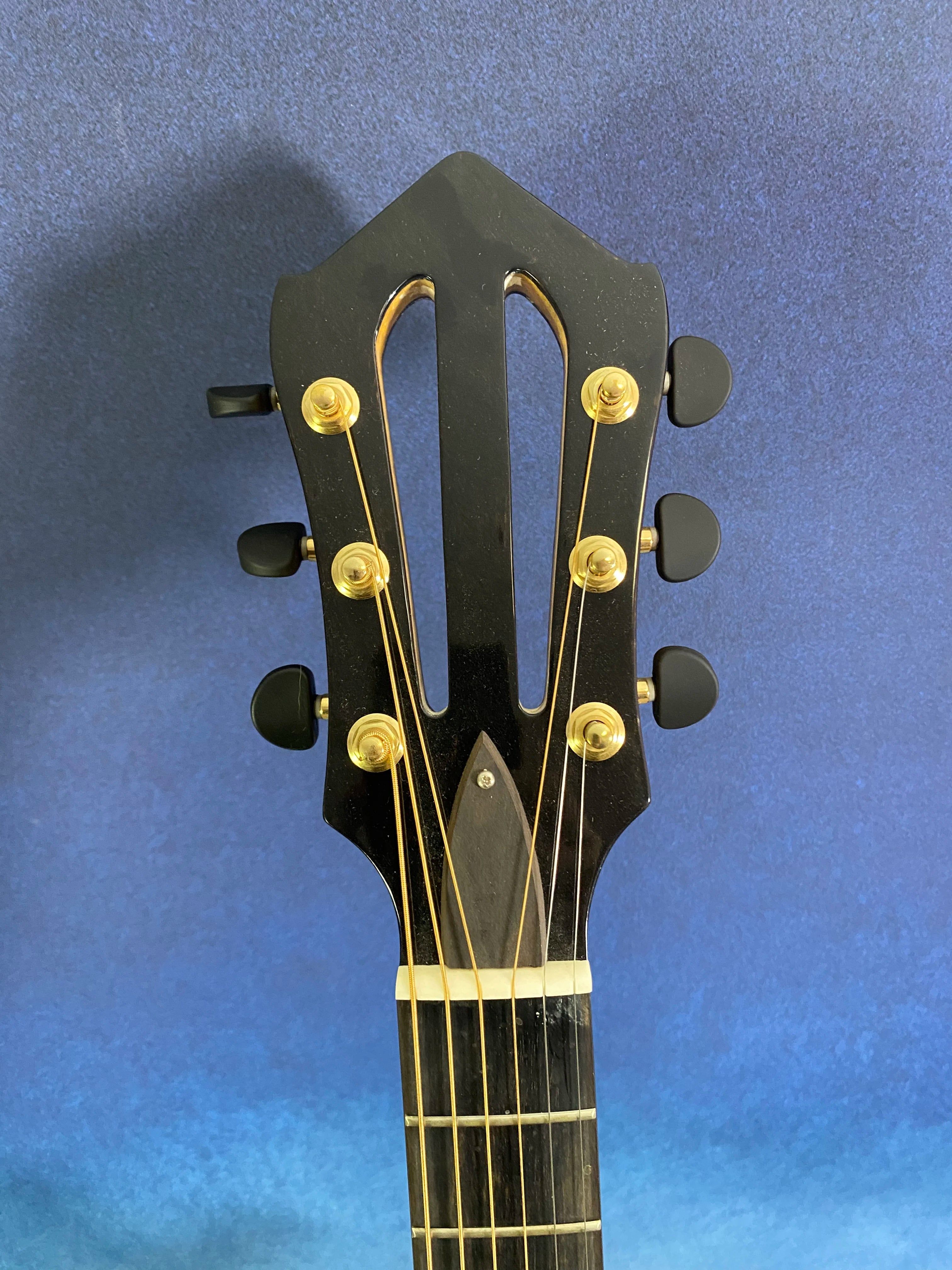 Yunzhi Luthier Handcrafted 17" Archtop Electric Jazz Guitar Solid Flamed Maple Hollow Body Spruce Ebony Fingerboard Maple