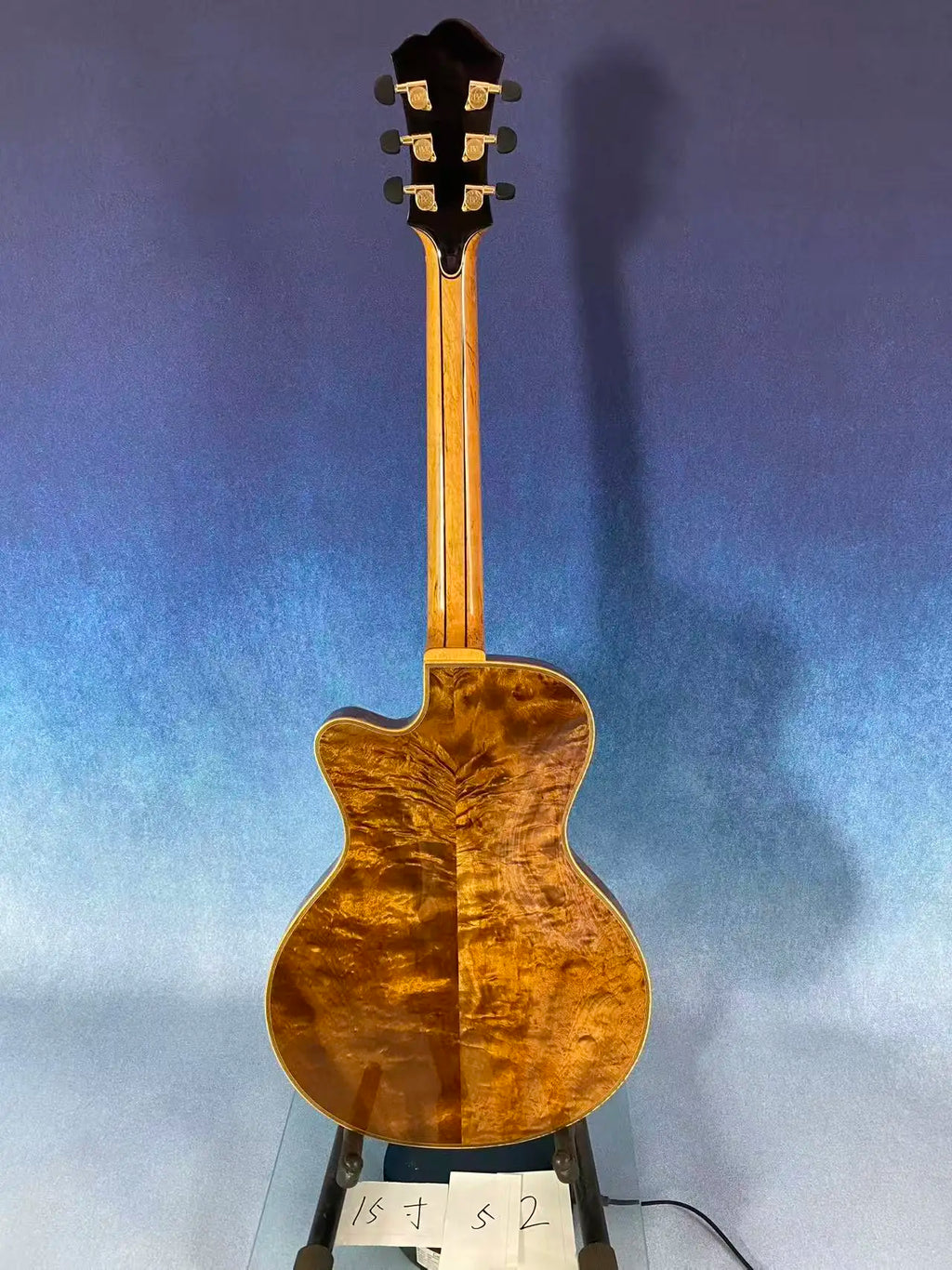Yunzhi Customizable Acoustic Guitar YZA25 Jazz Archtop Hollow Solid Maple Body Spruce Top Gloss Finish Ebony Fingerboard