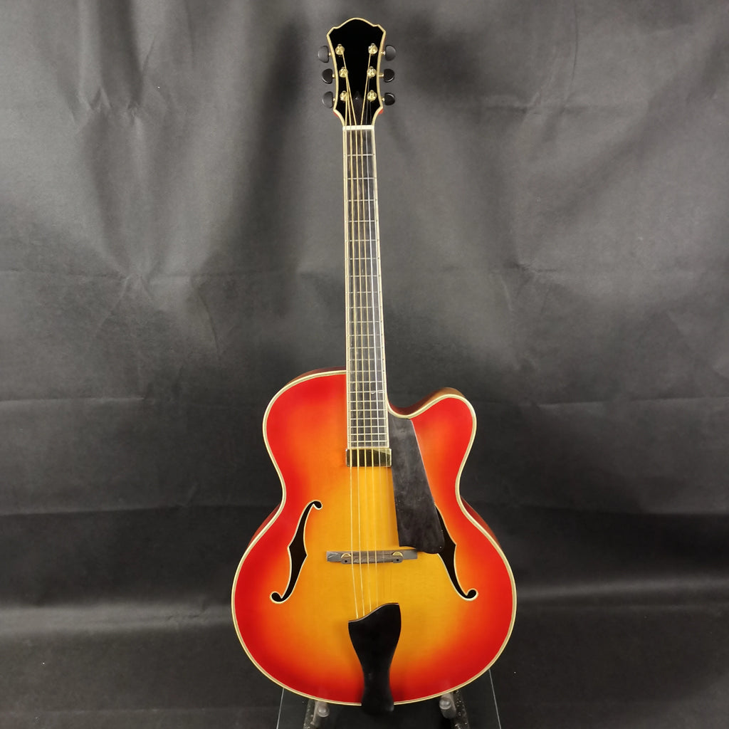 Discount Yunzhi YZ-19NYL Handmade Hollow Flamed Maple Natural Archtop Electric Guitar Cutaway Ebony Fingerboard Solid Spruce