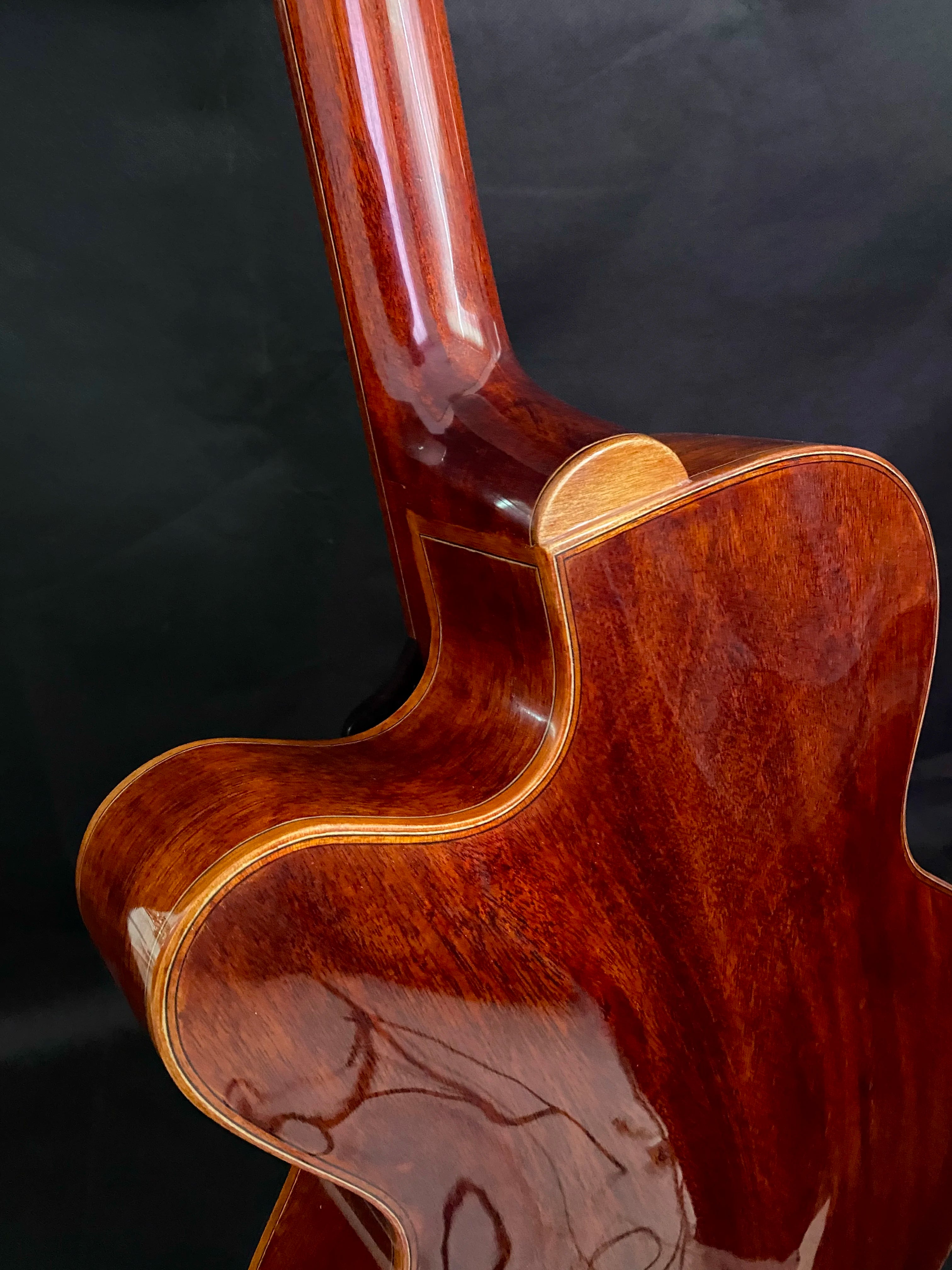 Yunzhi 16-Inch Mahogany Electric Archtop Guitar Handcrafted Solidwood Hollow Body Customizable Eastman Jazz with Ebony Finish