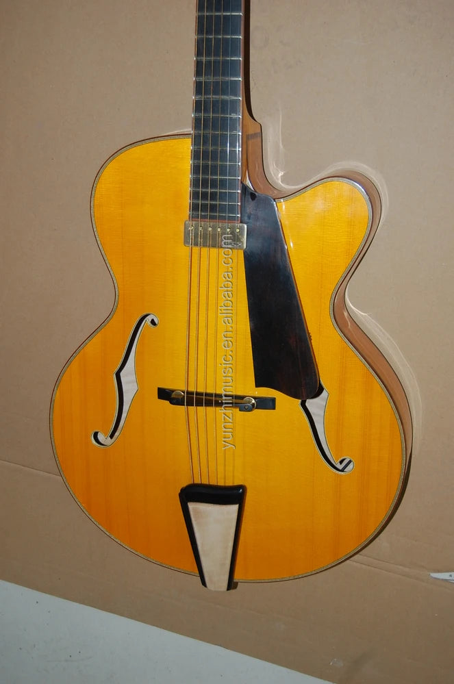 Yunzhi Jazz Guitar Cutaway Electric Archtop Hollow Body with Flamed Maple Ebony Fingerboard-Golden Customizable