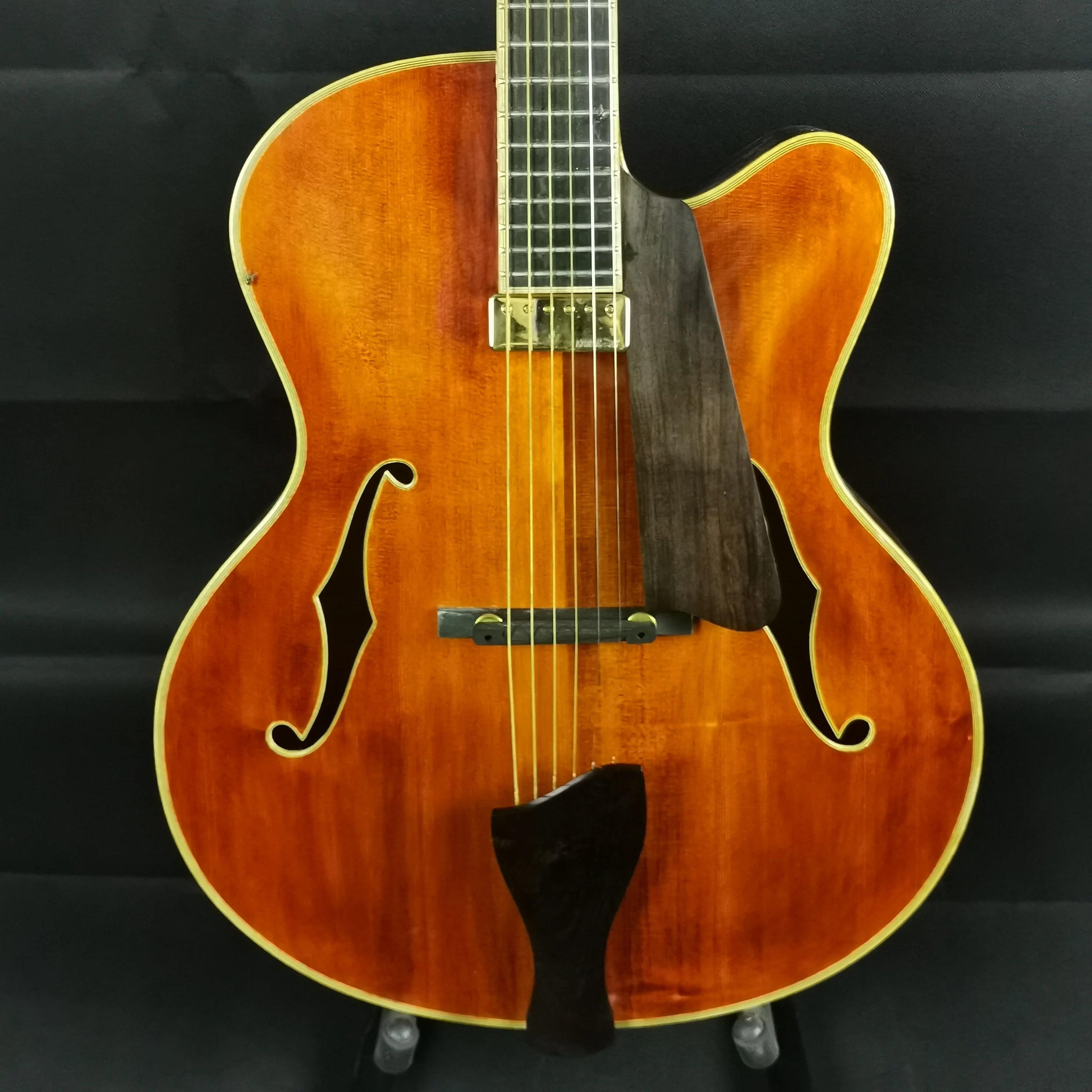 Handmade 16-Inch Hollow Flamed Maple Archtop Spruce Top Mahogany Body Electric Jazz Guitar Ebony Fingerboard Discount Cutaway