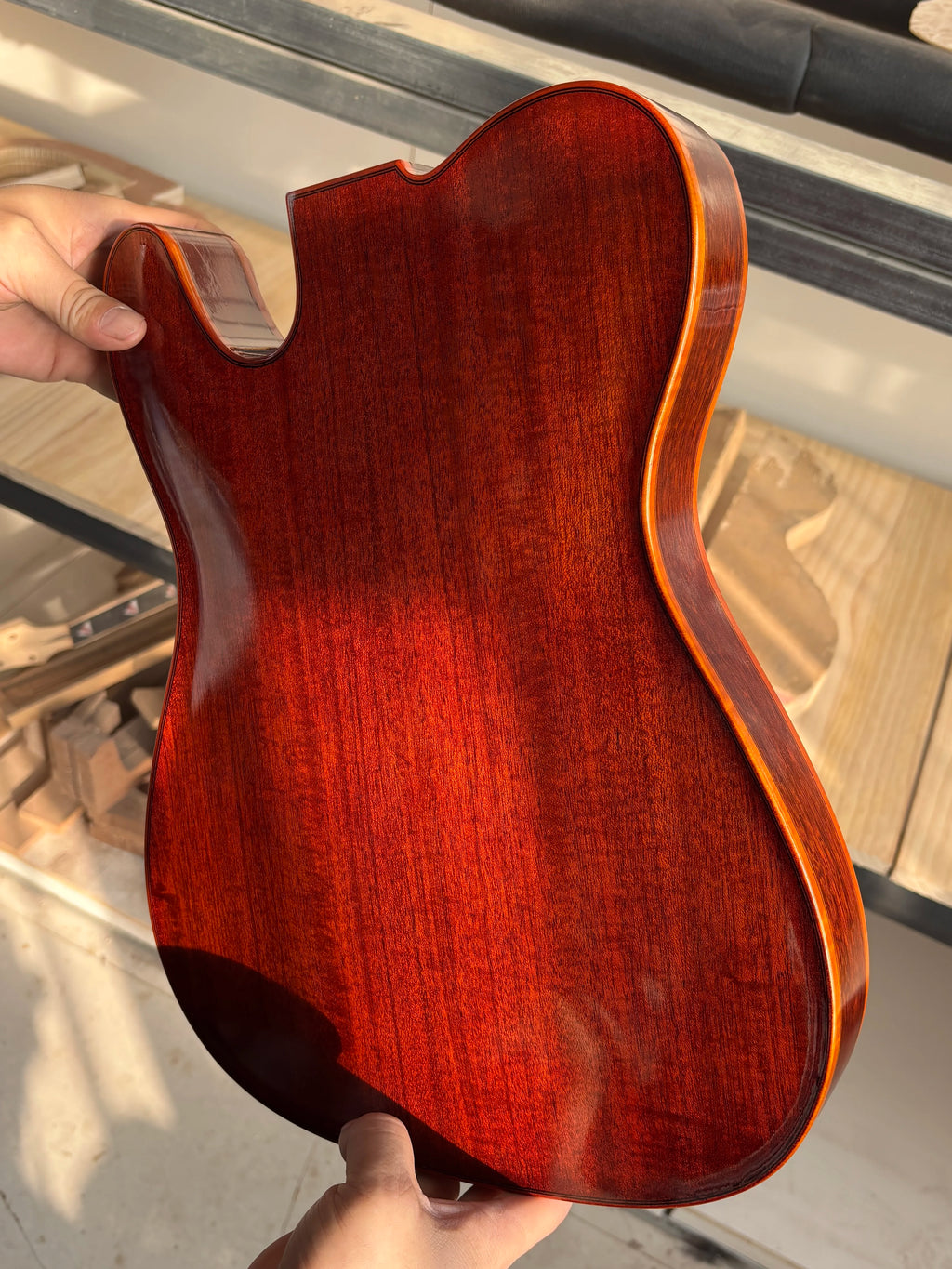Handmade Archtop Jazz Guitar Kit Spruce Top Maple Carved Mahogany Ebony Fingerboard Hollow Body Electric Guitar for Professional